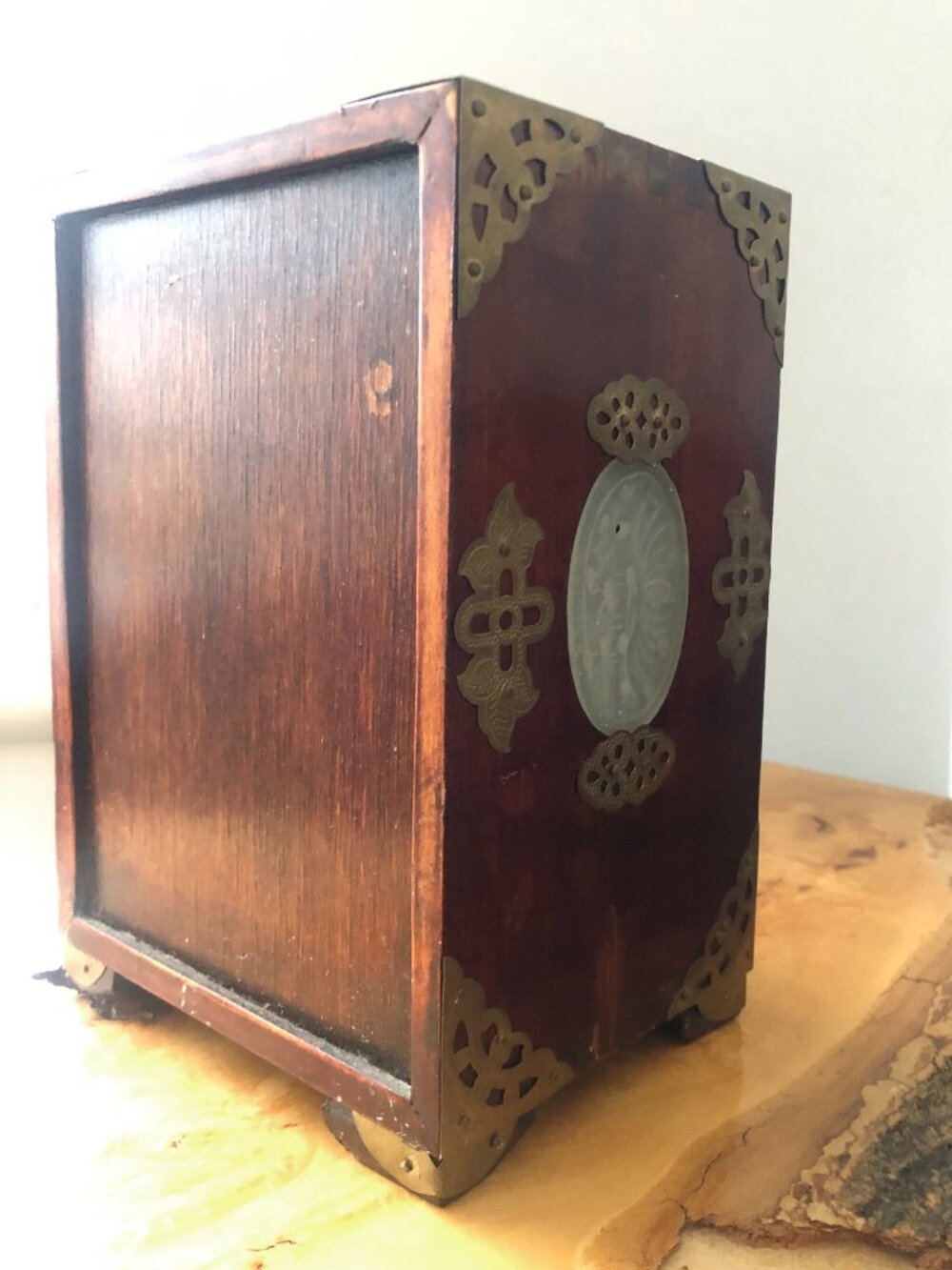 Vintage Chinese Rosewood Jewelry Cabinet with Jade Panels - Picture 4 of 10